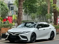 Toyota Camry 2023 (28000 км)