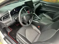 Toyota Camry 2023 (28000 км)