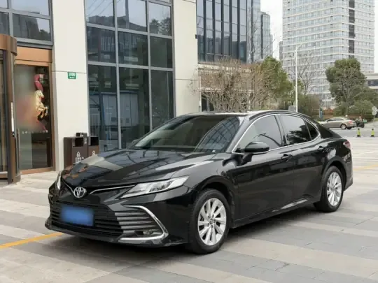 Toyota Camry 2023 (65800 км)