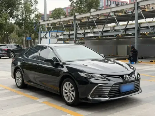 Toyota Camry 2023 (65800 км)