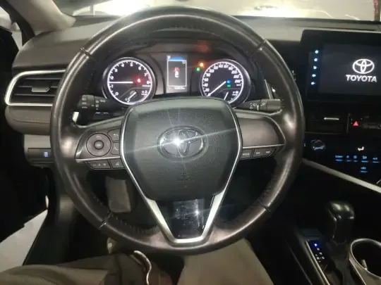 Toyota Camry 2023 (65800 км)