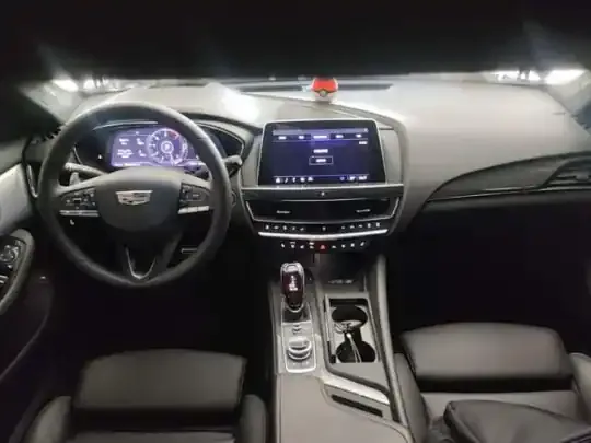 Cadillac CT5 2023 (26400 км)
