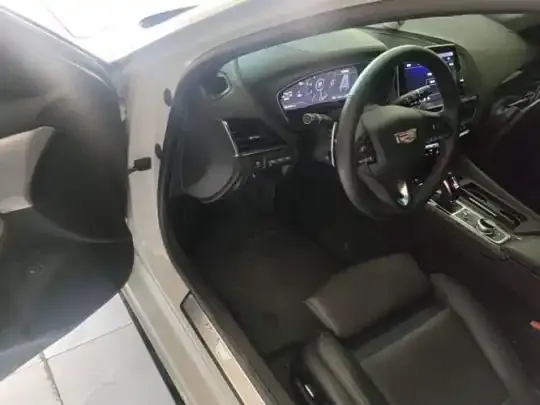 Cadillac CT5 2023 (26400 км)
