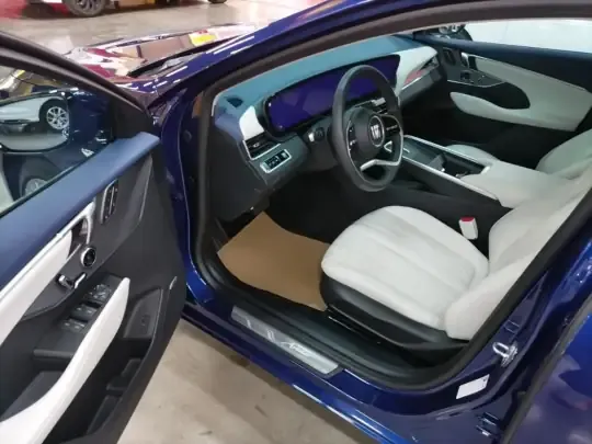 Buick LaCrosse 2023 (11800 км)