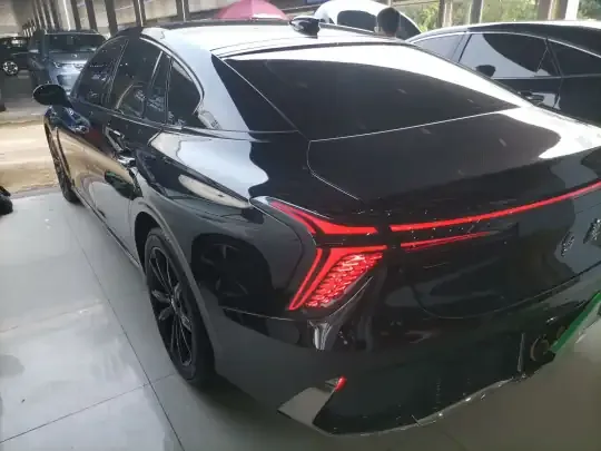 Hongqi H6 2023 (8300 км)