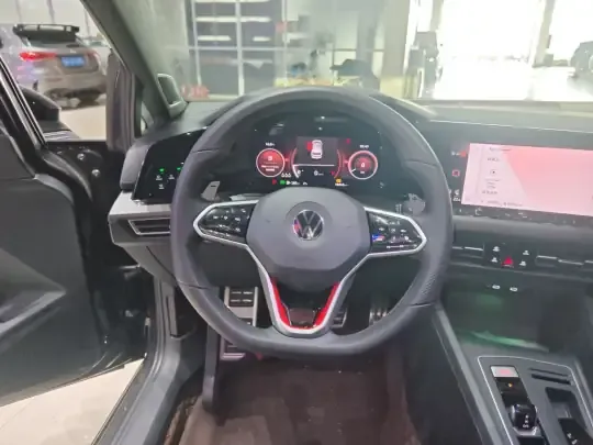 Volkswagen Golf GTI 2023 (18300 км)