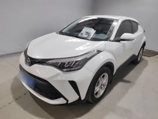 Toyota C-HR 2023 (23400 км)