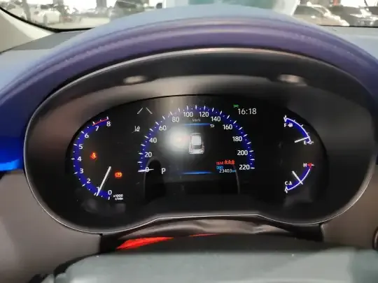Toyota C-HR 2023 (23400 км)