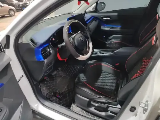 Toyota C-HR 2023 (23400 км)