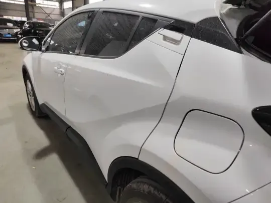 Toyota C-HR 2023 (23400 км)