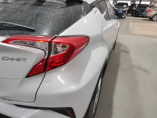 Toyota C-HR 2023 (23400 км)