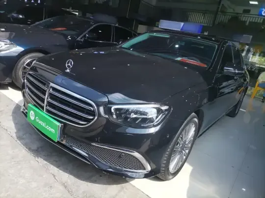Mercedes-Benz E-Class 2023 (32700 км)