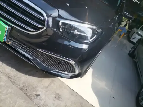 Mercedes-Benz E-Class 2023 (32700 км)