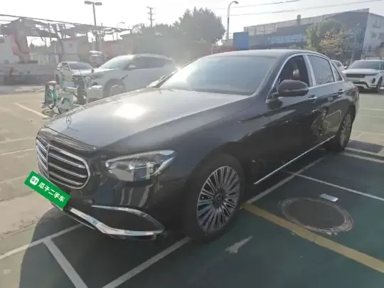 Mercedes-Benz E-Class 2023 (31200 км)