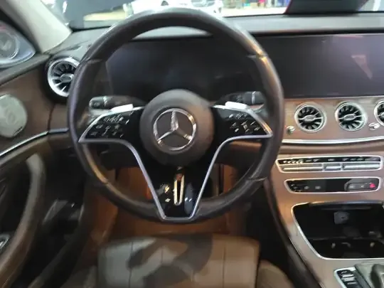 Mercedes-Benz E-Class 2023 (95100 км)
