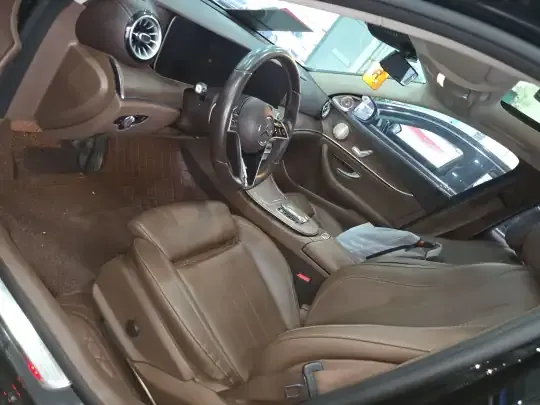 Mercedes-Benz E-Class 2023 (95100 км)