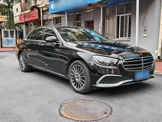 Mercedes-Benz E-Class 2023 (95100 км)