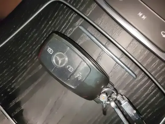 Mercedes-Benz E-Class 2023 (22400 км)