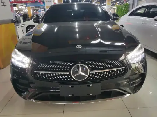 Mercedes-Benz E-Class 2023 (22400 км)