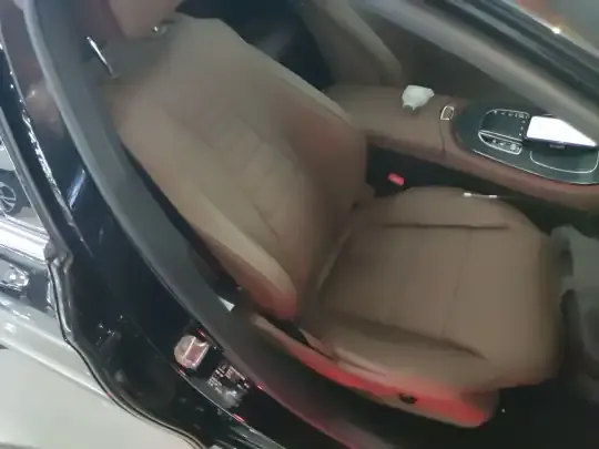 Mercedes-Benz E-Class 2023 (22400 км)