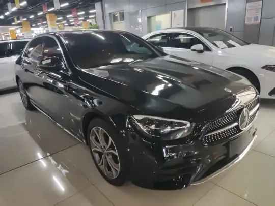 Mercedes-Benz E-Class 2023 (22400 км)