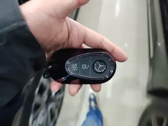 Mercedes-Benz C-Class New Energy 2023 (52300 км)