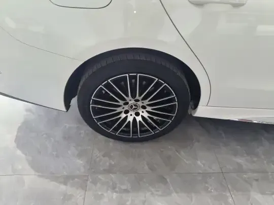 Mercedes-Benz C-Class 2023 (43000 км)