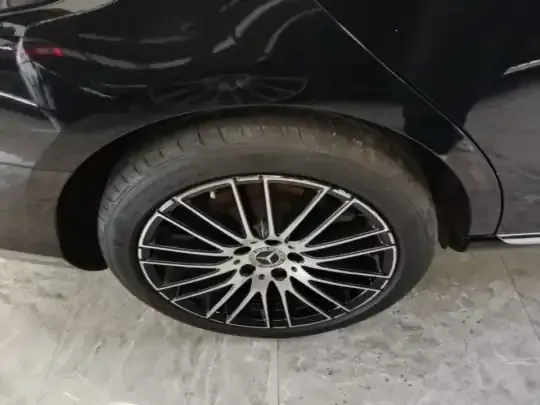 Mercedes-Benz C-Class 2023 (22200 км)