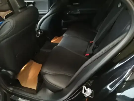 Mercedes-Benz C-Class 2023 (22200 км)