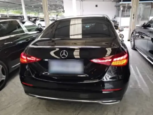 Mercedes-Benz C-Class 2023 (22200 км)