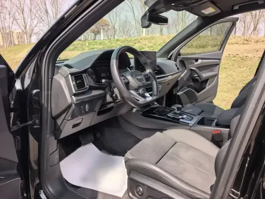Audi Q5L Sportback 2022 (34500 км)