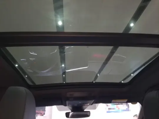 Volkswagen T-ROC 2023 (8700 км)