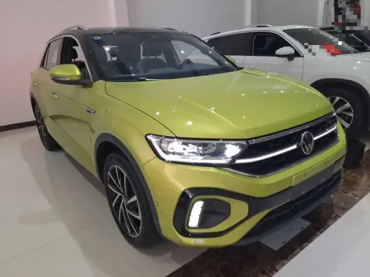 Volkswagen T-ROC 2023 (8700 км)