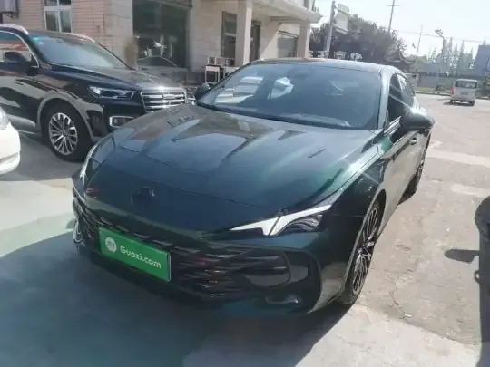 MG 7 2023 (18100 км)