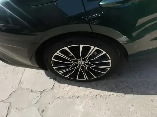 MG 7 2023 (18100 км)