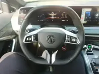 MG 7 2023 (18100 км)