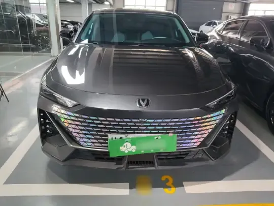 CHANGAN UNI-V iDD 2023 (33400 км)