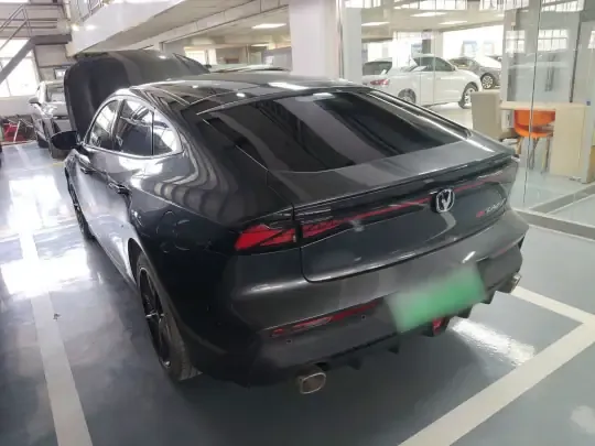 CHANGAN UNI-V iDD 2023 (33400 км)