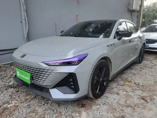CHANGAN UNI-V 2023 (15900 км)
