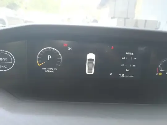 CHANGAN UNI-V 2023 (15900 км)