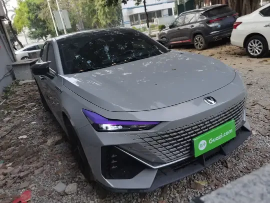 CHANGAN UNI-V 2023 (15900 км)