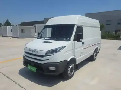 Iveco Daily 2023 (2200 км)