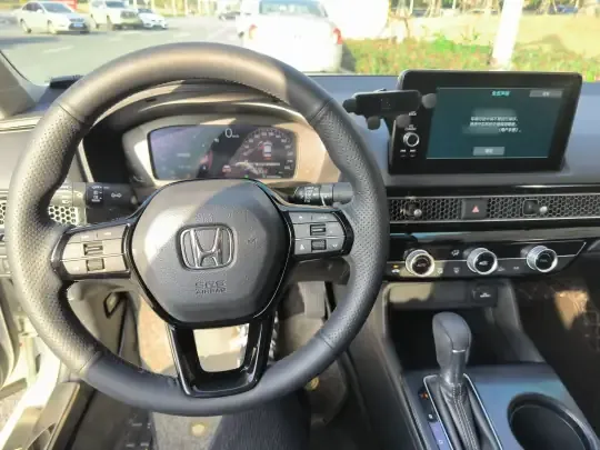 Honda Civic 2023 (18700 км)