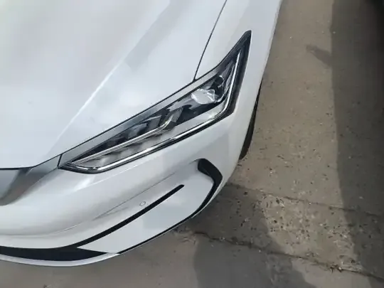 BYD Qin PLUS 2023 (2800 км)