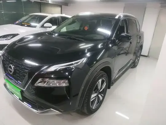 Nissan X-Trail 2023 (37500 км)
