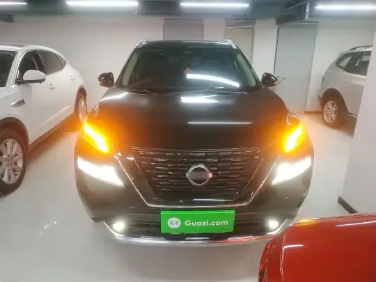 Nissan X-Trail 2023 (37500 км)