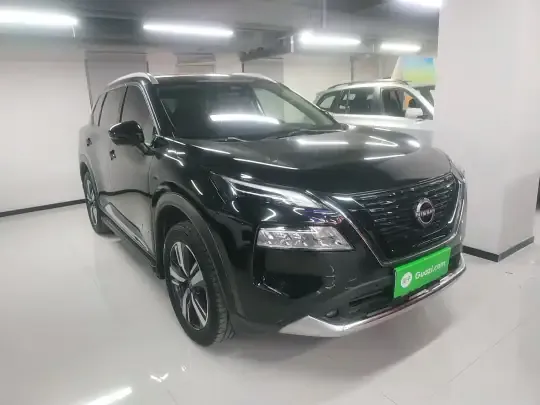 Nissan X-Trail 2023 (37500 км)