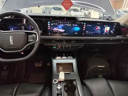 Lincoln Corsair 2023 (39300 км)