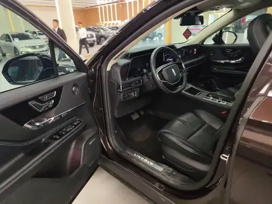 Lincoln Corsair 2023 (39300 км)