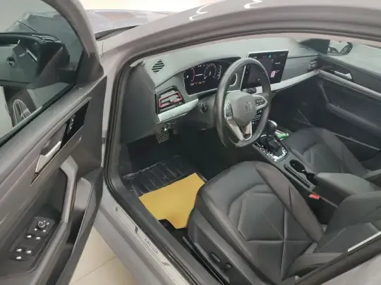 Volkswagen Lavida 2023 (27800 км)